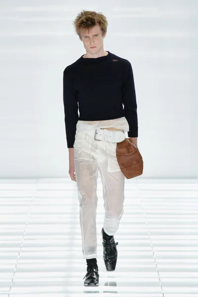 Look 38